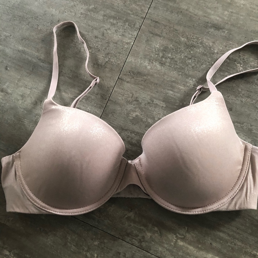 Victoria’s Secret pink bra